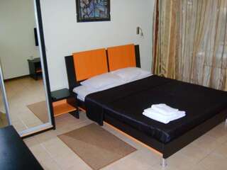 Отель Pansion Сумы Стандартный двухместный номер с 1 кроватью или 2 отдельными кроватями-1